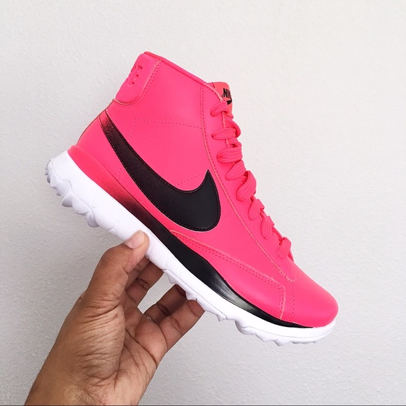 Nike Shoes - Nike Blazer Golf Shoes Solar Red Women Size 6.5
